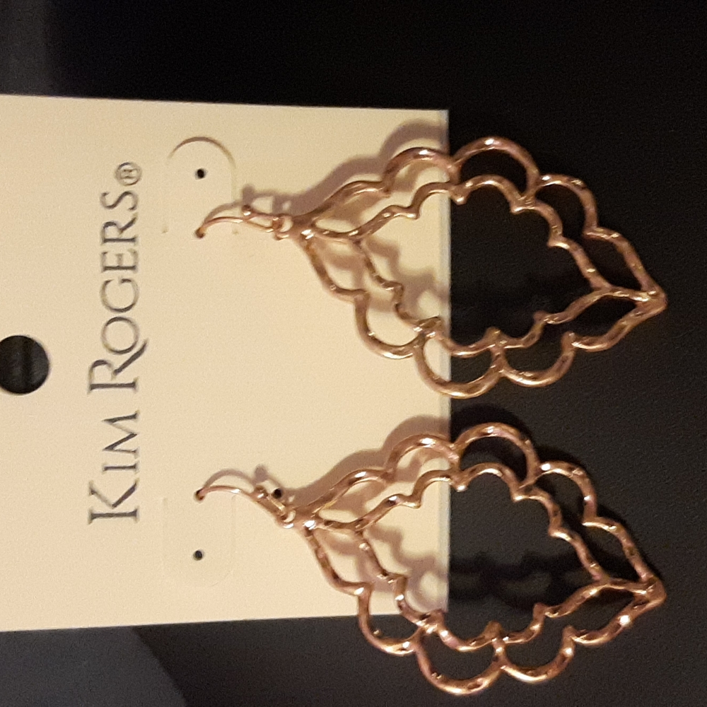 New Gold Filigree Style Earings fish hook back hammered texture